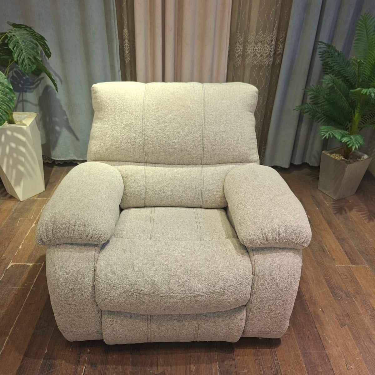 Relaxation Chair with Metal Frame and Premium Linen Upholstery | Off-White - Image 6